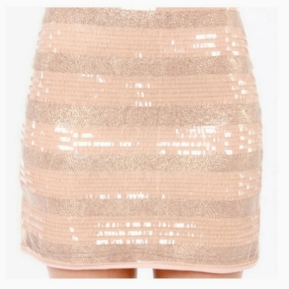 MinkPink "Eye On The Prize "rose gold skirt - Picture 8 of 13